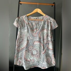 Joie 100% silk short sleeved white blouse with orange pattern